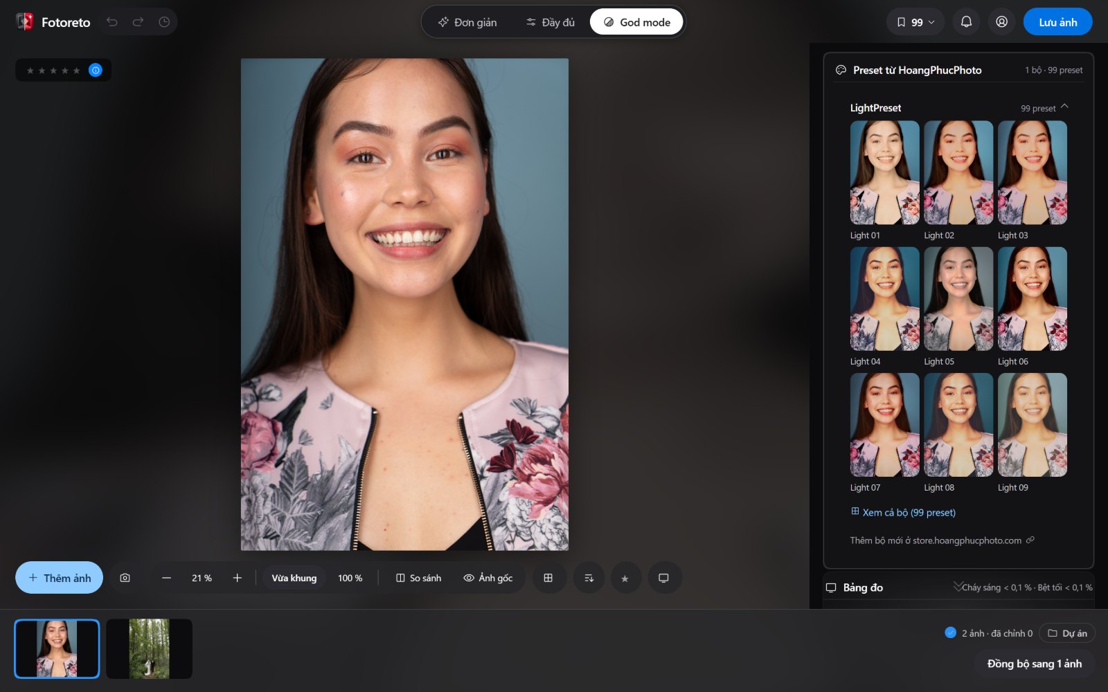 Fotoreto ở God mode: chân dung ở giữa, cột phải có khung Preset từ HoangPhucPhoto với ảnh xem trước từng preset và bảng đo